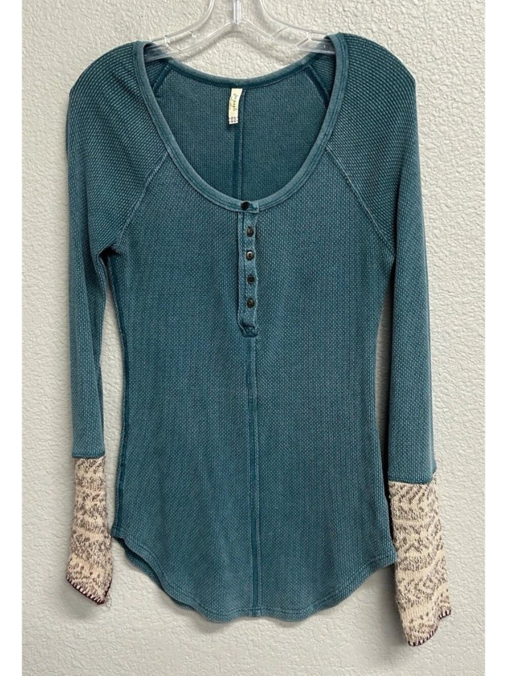 Free People Cuff Green Thermal Henley Top Size Medium Boho Waffle Knit